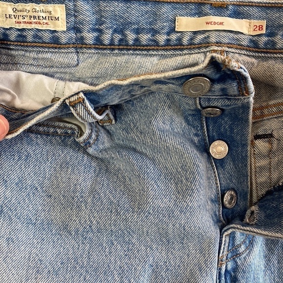 LEVI’S Wedgie Icon Fit Button Fly Cotton High Rise Jeans - Picture 11 of 11